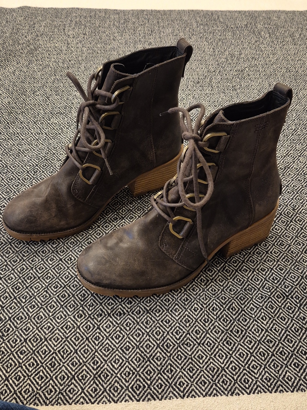 Sorel Cate Lace Bootie - Blackened Brown Size 9